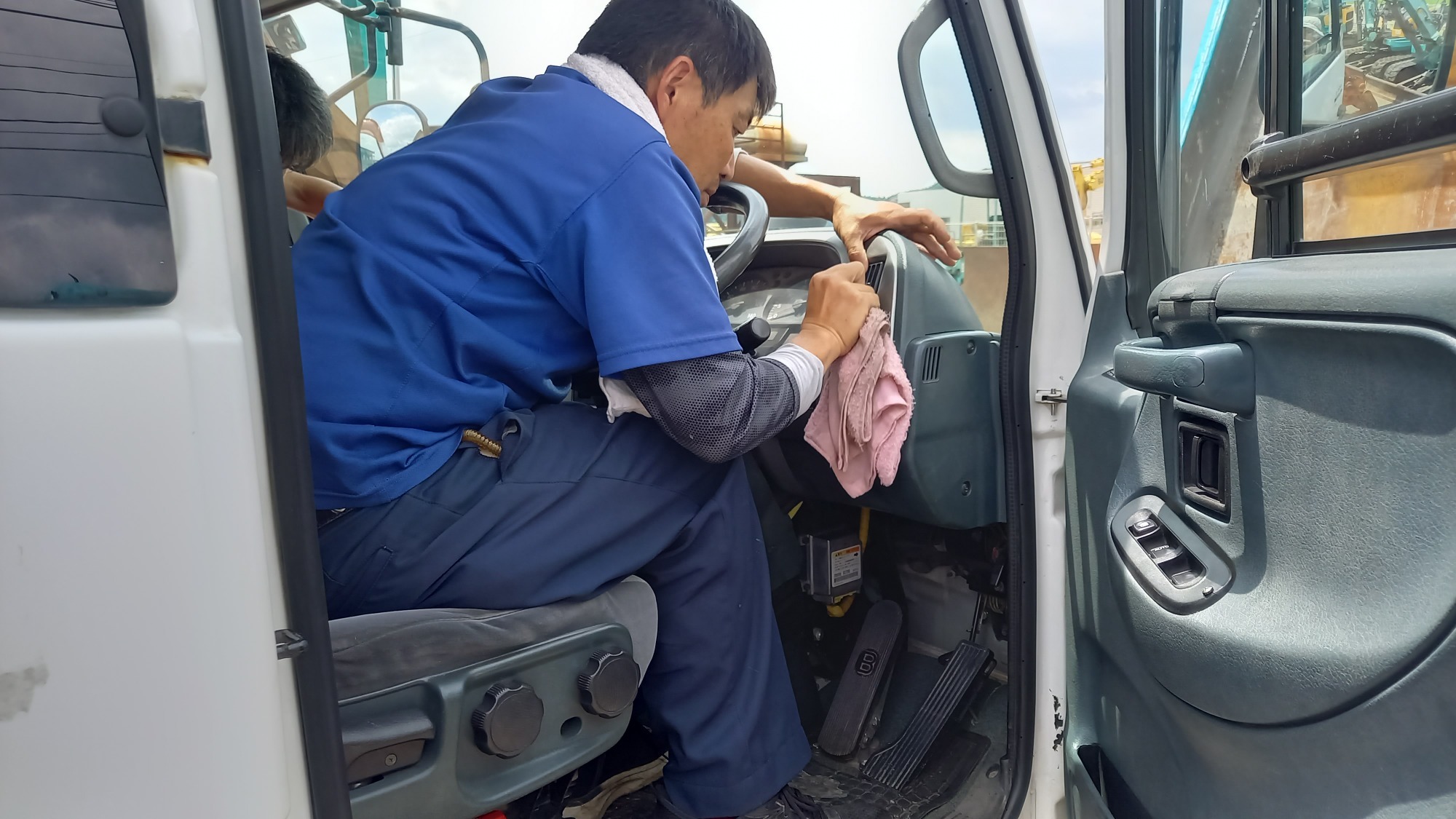 工事車両の清掃②